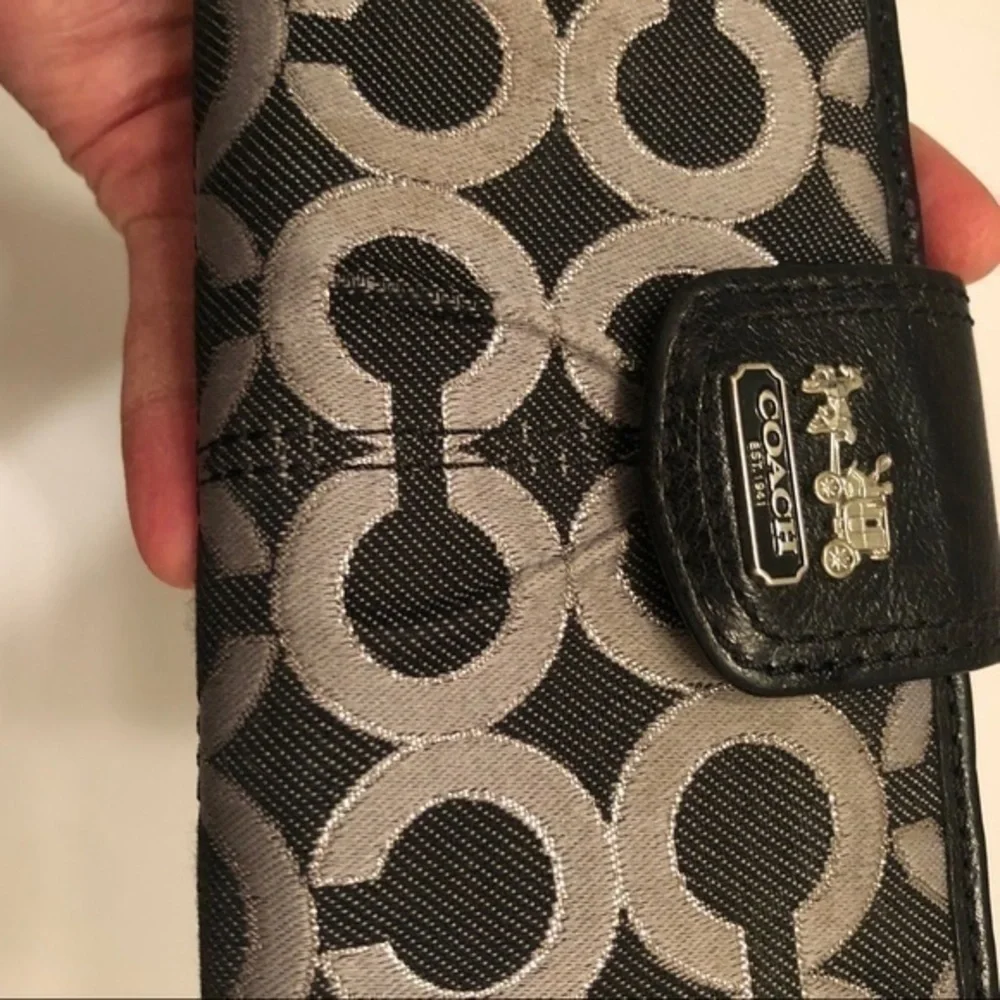 COACH Madison op art wallet